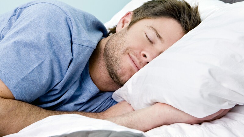 Более трети сексуальных расстройств связаны с позами во время сна