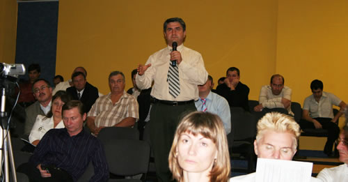 В зале развернулась оживленная дискуссия, в которой наиболее активное участие приняли онкоурологи Краснодарского краевого клинического онкологического диспансера